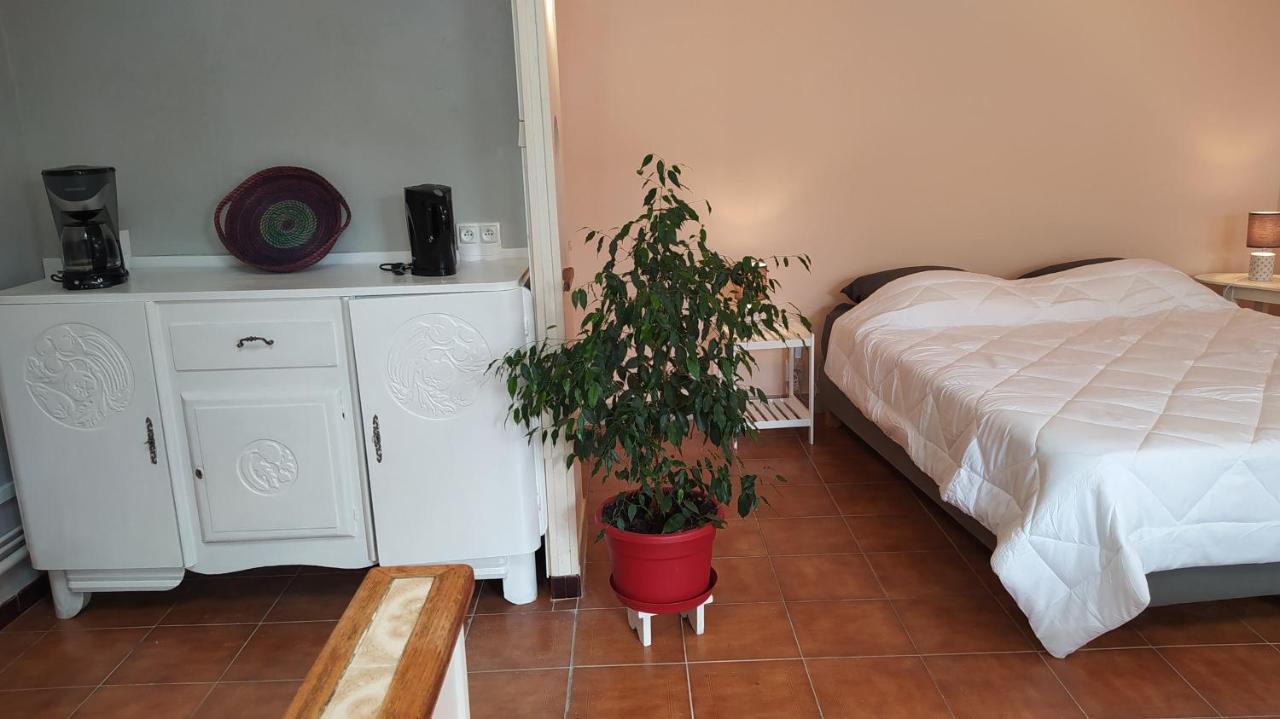 Le 5 Apartman Guîtres Kültér fotó