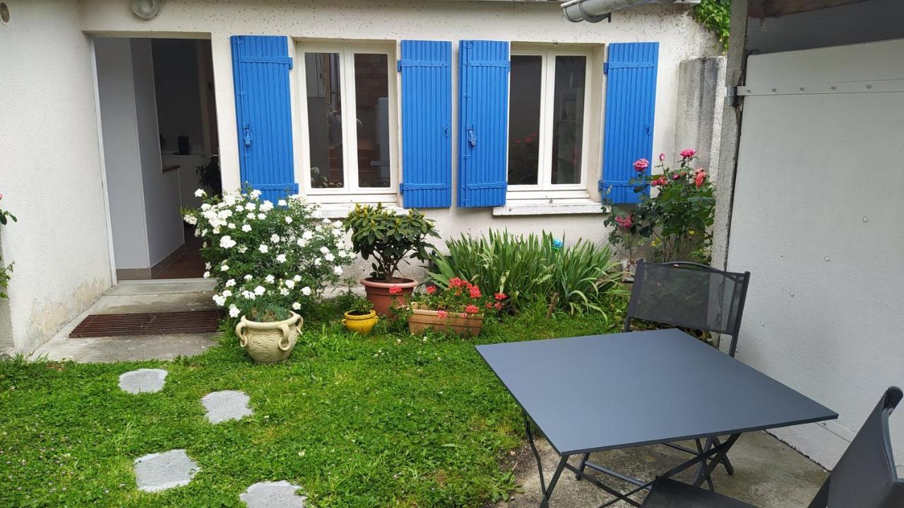 Le 5 Apartman Guîtres Kültér fotó